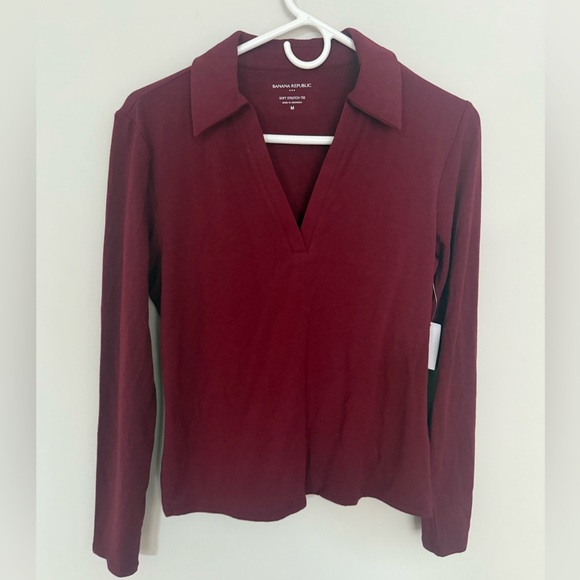 NWT! Banana Republic V Neck Sweater Polo in Wine Color Size Medium - Picture 2 of 5